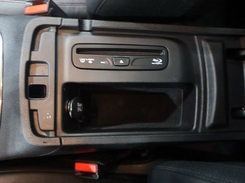 Used 2018 Dodge Durango GT image 31