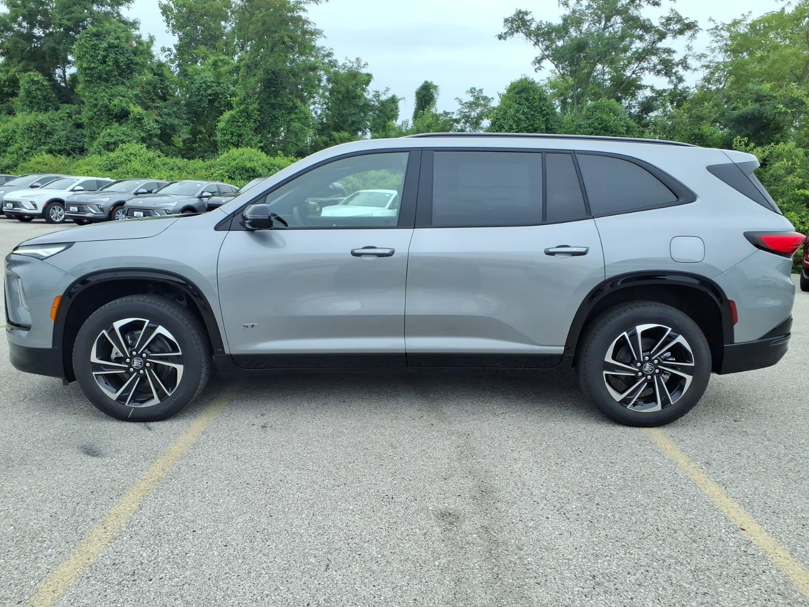 New 2026 Buick Enclave Sport Touring w/ Power Package FWD image 17