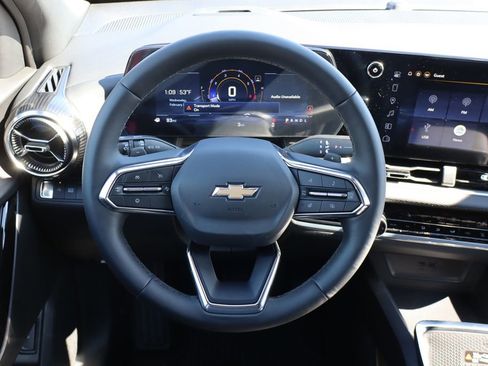 New 2026 Chevrolet Equinox LT w/ Convenience Package II image 15