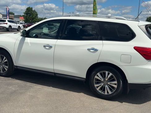 Used 2018 Nissan Pathfinder S FWD image 4