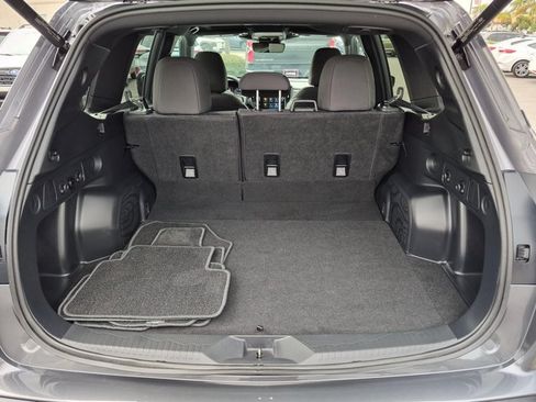 Used 2026 Subaru Forester Premium AWD/4WD image 9