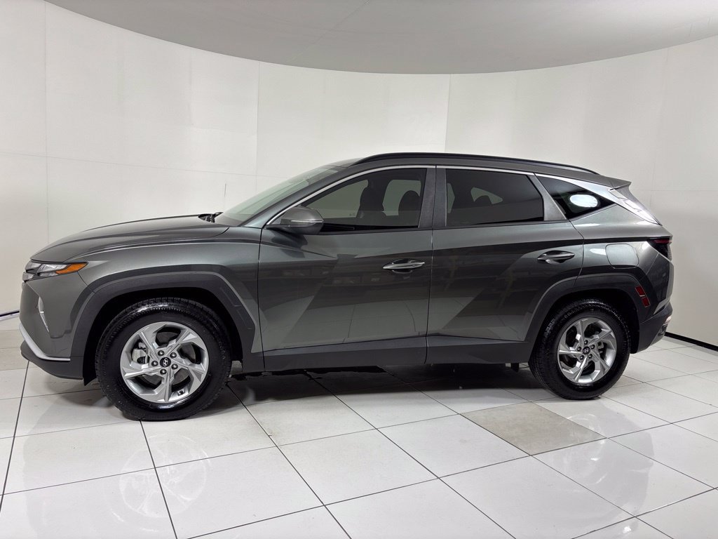 Used 2023 Hyundai Tucson SEL FWD image 2