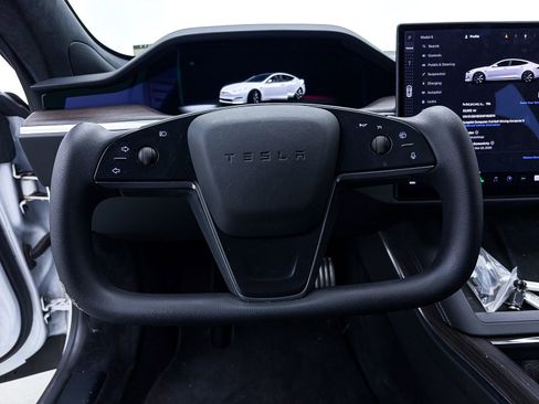 Used 2022 Tesla Model S image 26