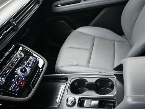 Used 2021 Lincoln Corsair Reserve w/ Equipment Group 201A image 21