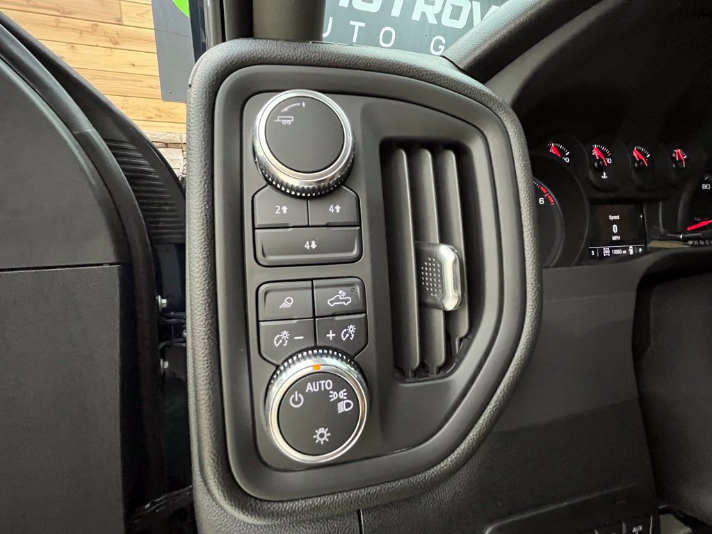 Used 2025 GMC Sierra 3500 Pro AWD/4WD image 37