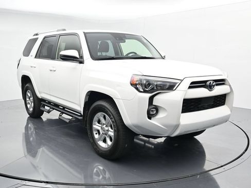Used 2023 Toyota 4Runner SR5 AWD/4WD image 2