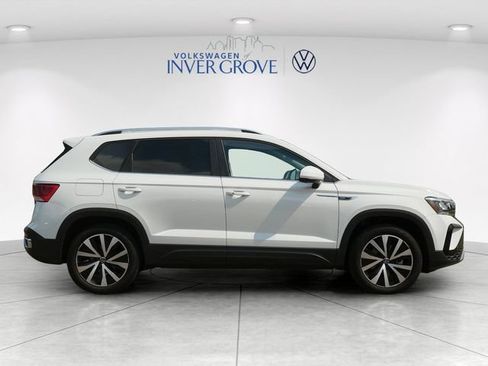 Certified 2022 Volkswagen Taos SE w/ IQ.Drive SE Package AWD/4WD image 8