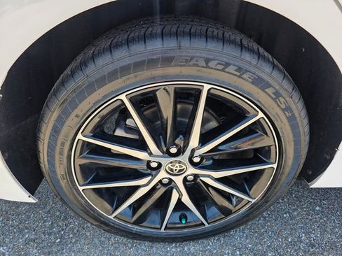 Used 2023 Toyota Camry SE FWD image 10
