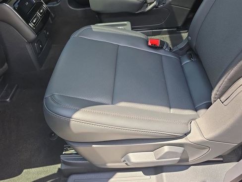 New 2025 Lincoln Aviator 2WD w/ Equipment Group 101A image 16