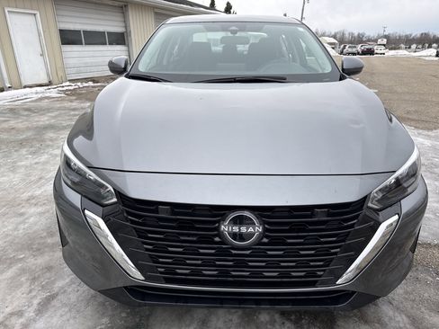 Used 2024 Nissan Sentra SV image 11