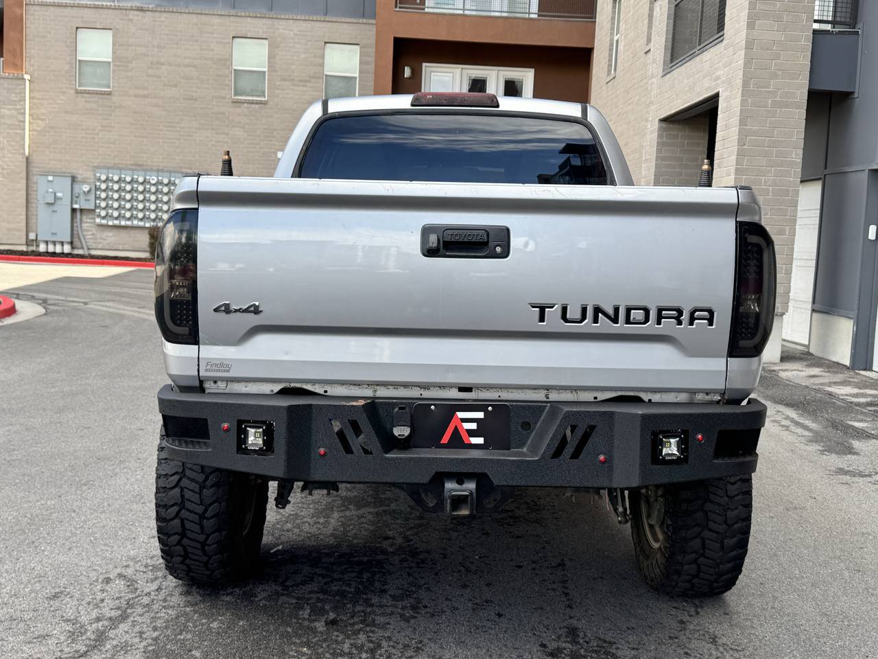 Used 2017 Toyota Tundra SR5 w/ SR5 Upgrade Package AWD/4WD image 4