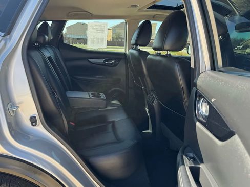 Used 2017 Nissan Rogue Sport SL w/ SL Premium Package image 41