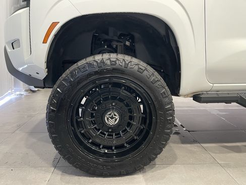 Used 2023 Nissan Frontier SV w/ SV Convenience Package AWD/4WD image 7