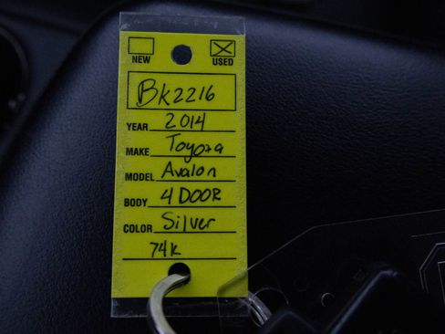 Used 2014 Toyota Avalon Limited image 28