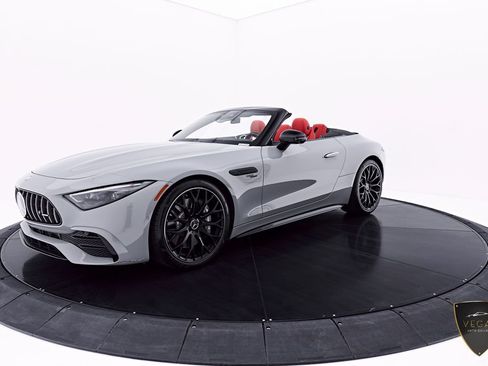 Used 2025 Mercedes-Benz SL 43 AMG w/ Driver Assistance Package image 21