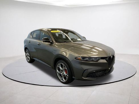 Used 2024 Alfa Romeo Tonale Veloce image 1