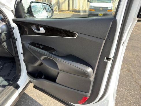 Used 2020 Kia Sorento EX image 11