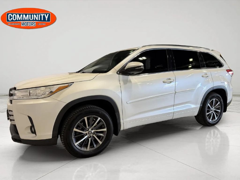 Used 2018 Toyota Highlander XLE w/ Protection Package #3 AWD/4WD image 2