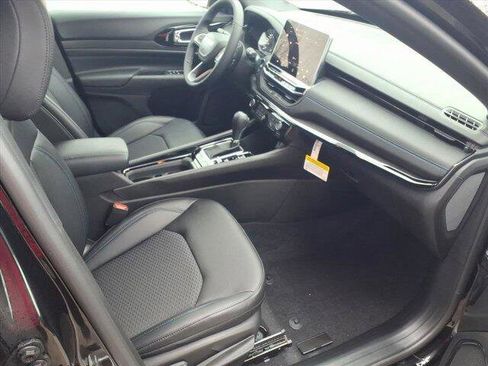 New 2026 Jeep Compass Latitude image 20