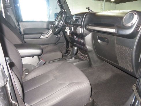 Used 2017 Jeep Wrangler Sport image 24