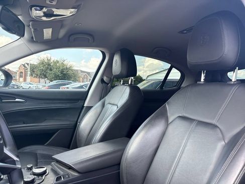 Used 2019 Alfa Romeo Stelvio AWD image 15