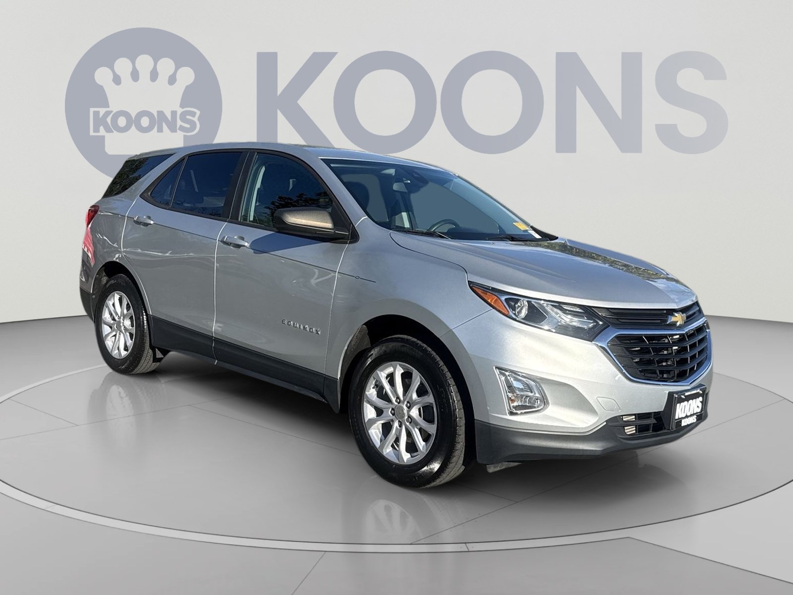 Used 2020 Chevrolet Equinox LS w/ LS Convenience Package AWD/4WD image 2