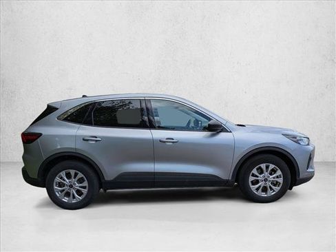 Certified 2023 Ford Escape Active w/ Cold Weather Package FWD image 4