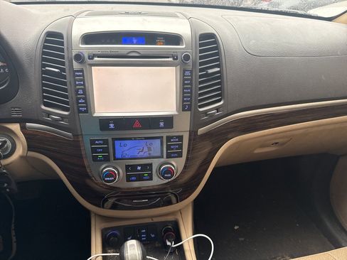 Used 2011 Hyundai Santa Fe Limited w/ Navigation Pkg 4 image 10