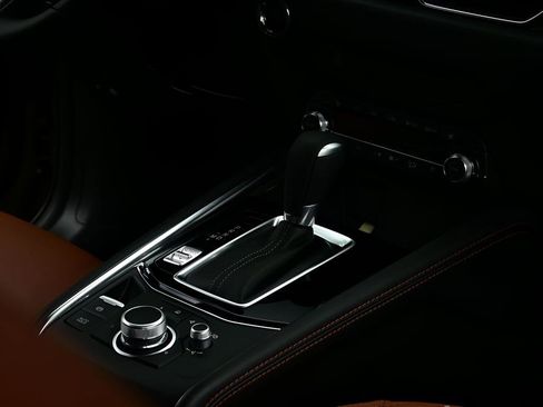 New 2025 MAZDA CX-5 Carbon Edition AWD/4WD image 44