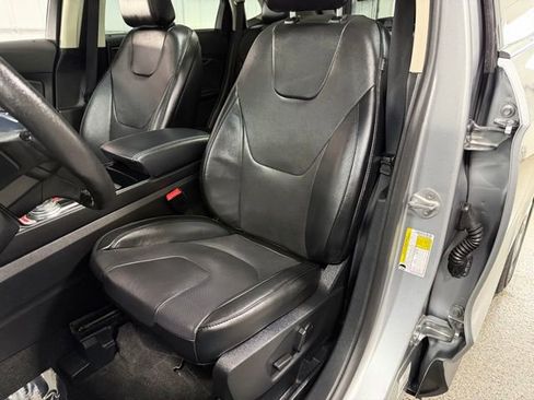 Used 2020 Ford Edge Titanium w/ Equipment Group 301A AWD/4WD image 22
