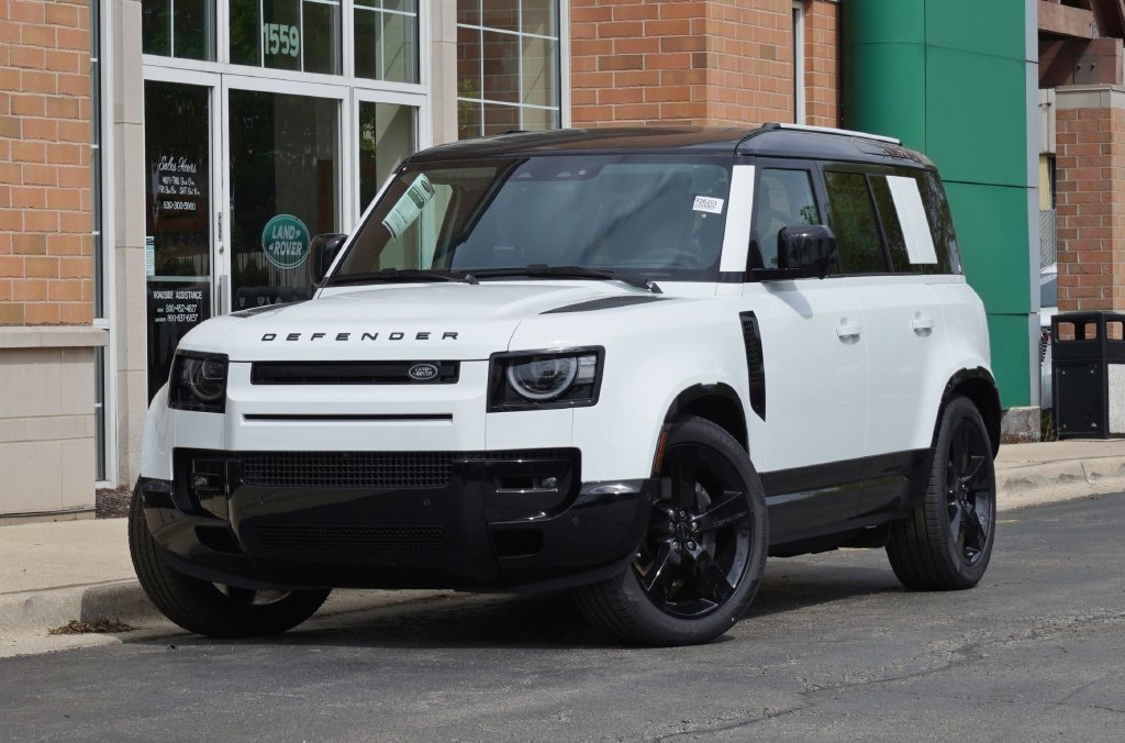 Certified 2026 Land Rover Defender 110 X-Dynamic SE AWD/4WD image 1