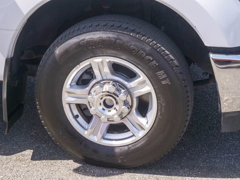 Used 2017 Ford F350 XLT w/ XLT Value Package RWD image 5