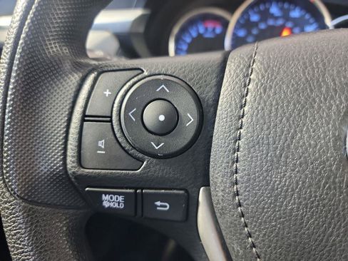 Used 2015 Toyota Corolla LE image 26