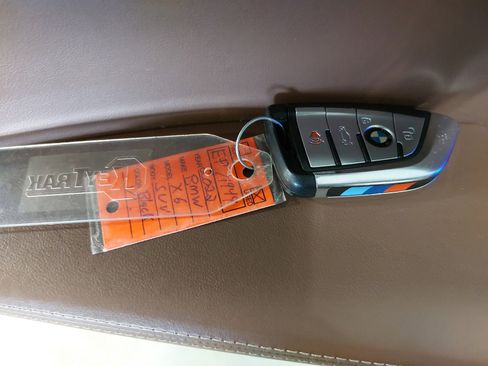 Used 2022 BMW X6 xDrive40i w/ M Sport Package image 37