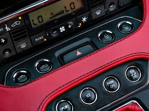 Used 2018 Maserati GranTurismo Sport RWD image 29