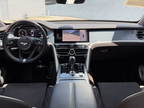 Certified 2024 Bentley Flying Spur W12 AWD/4WD image 4