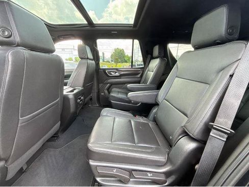 Used 2023 Chevrolet Tahoe Z71 w/ Luxury Package AWD/4WD image 18