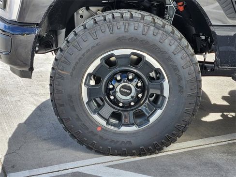 New 2026 Ford F250 Platinum w/ Tremor Off-Road Package image 7