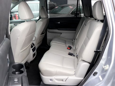 Used 2016 Honda Pilot Touring image 12