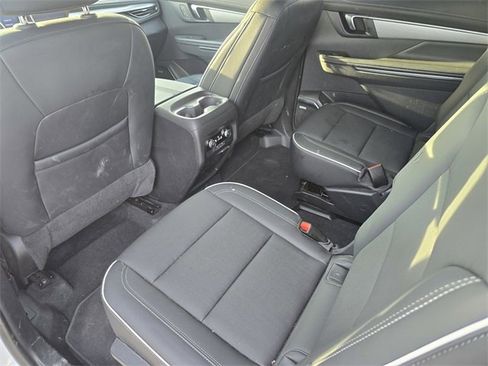 Used 2025 Buick Enclave Preferred w/ Power Package image 13