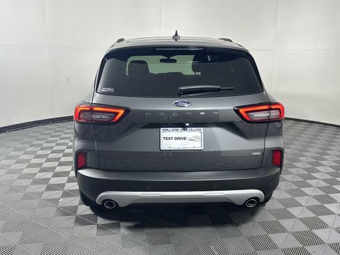 Used 2025 Ford Escape SE FWD image 6