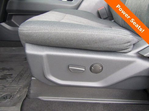 Used 2024 Ford Expedition Max XLT image 6