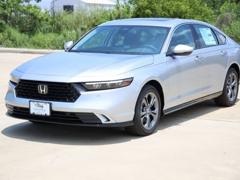 New 2026 Honda Accord EX-L image 3