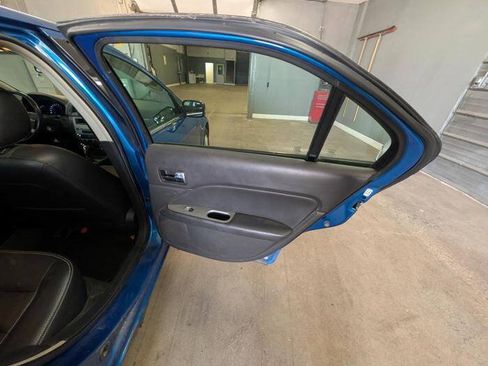 Used 2011 Ford Fusion SEL w/ 301A Rapid Spec Order Code FWD image 25