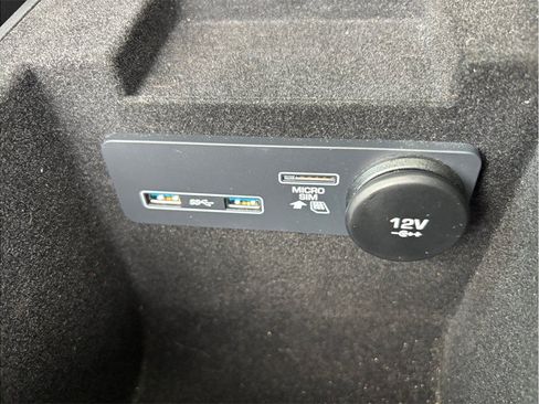 Used 2019 Jaguar F-PACE Premium AWD/4WD image 39