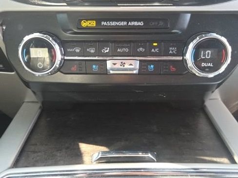 Used 2022 Ford F250 Lariat w/ Lariat Value Package AWD/4WD image 36