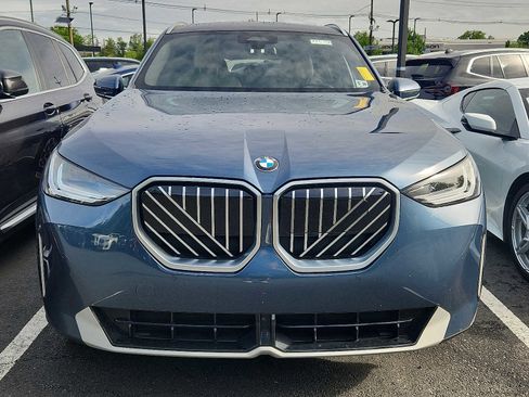 Used 2025 BMW X3 xDrive30 w/ Convenience Package AWD/4WD image 2