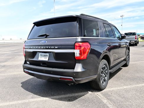 Used 2022 Ford Expedition XLT AWD/4WD image 6