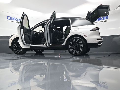 Used 2024 Lincoln Nautilus Reserve w/ Jet Appearance Package (87T) image 64