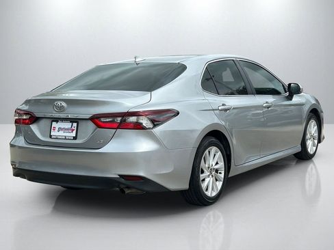 Used 2024 Toyota Camry LE w/ Convenience Package image 5